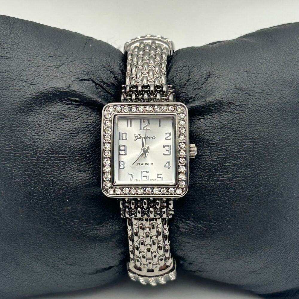 Geneva Platinum Women’s Fashion Watch Working New Battery